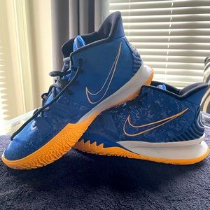 Nike Mens Kyrie Like-New